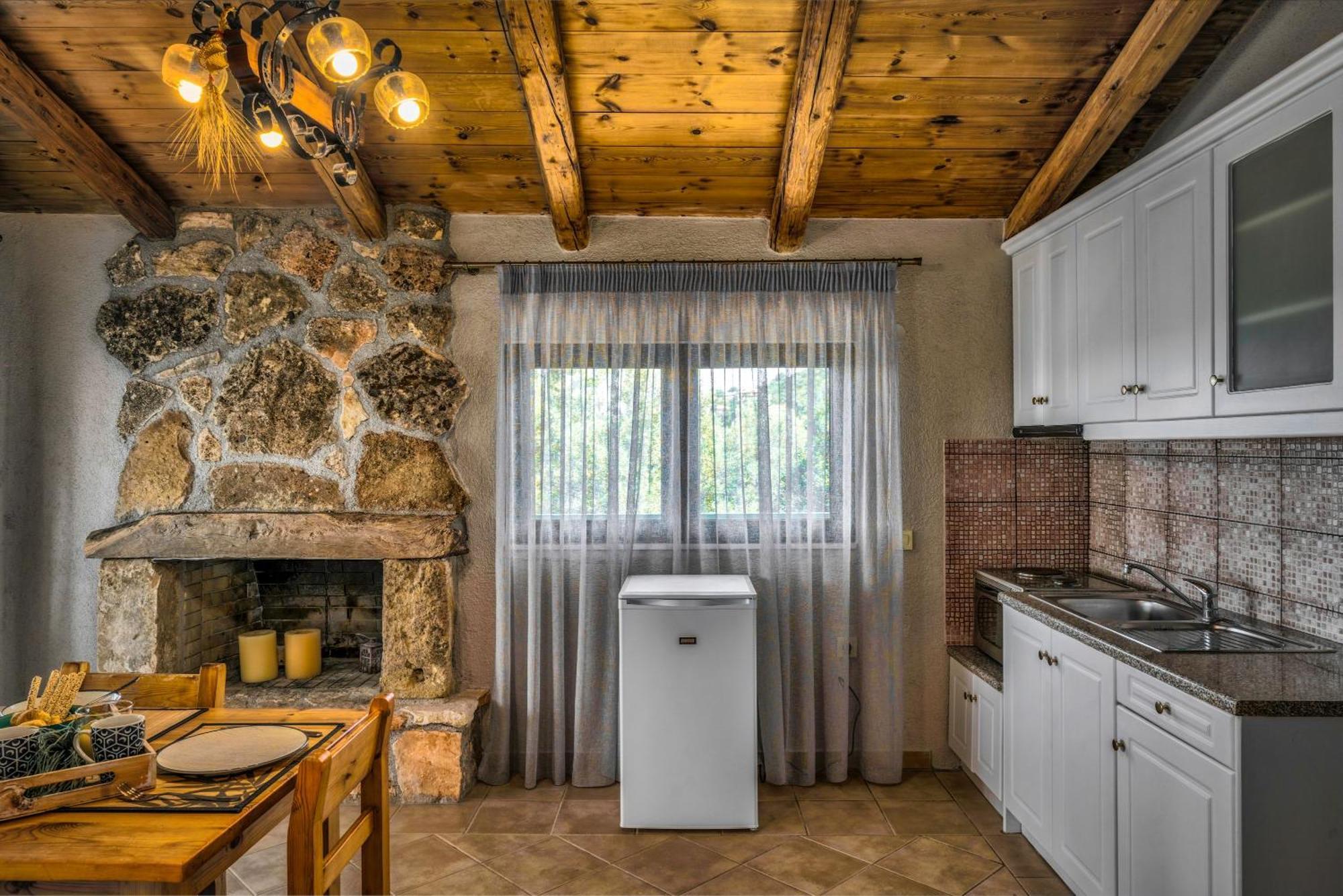 Apartment Anatoli - Tranquil Location & Stunning Views, By Zantewize *