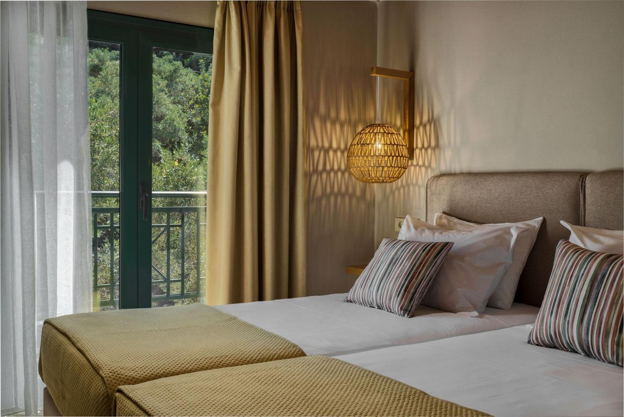 Apartment Anatoli - Tranquil Location & Stunning Views, By Zantewize Marathias (Zakynthos)
