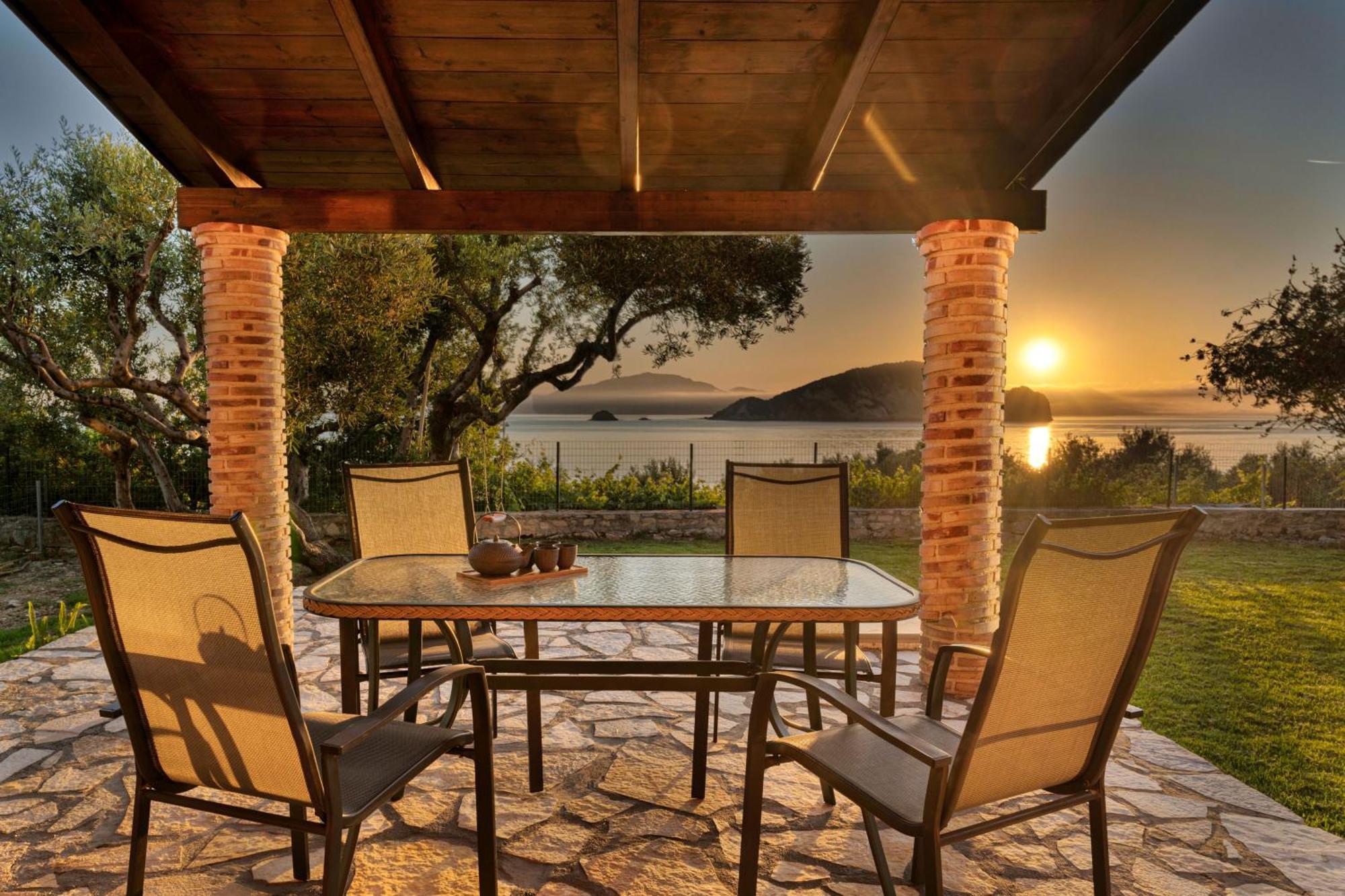 Anatoli - Tranquil Location & Stunning Views, By Zantewize Apartment *
